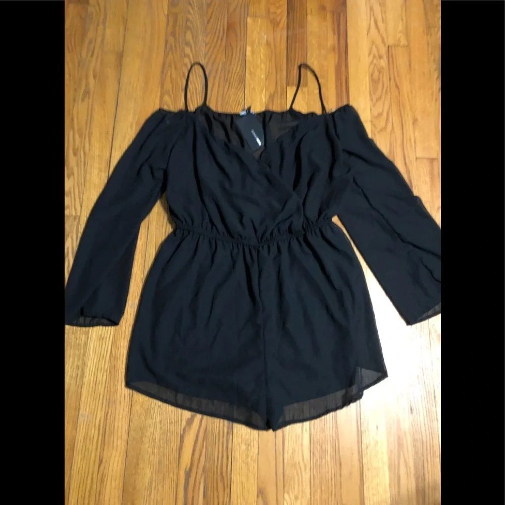 NWT Fashion Nova Romper - Picture 2 of 8